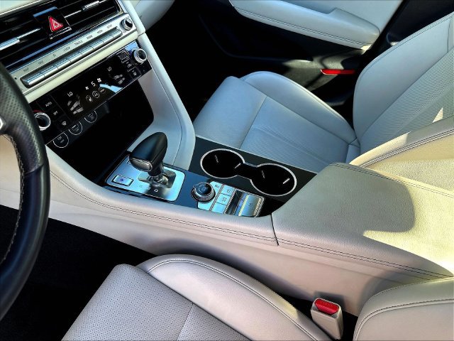 Used 2025 Genesis G70 2.5T RWD image 19