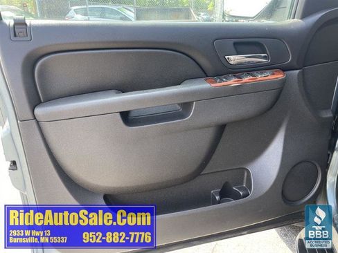 Used 2011 Chevrolet Avalanche LS w/ Regional Value Package AWD/4WD image 9