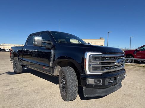 Used 2024 Ford F350 Platinum w/ FX4 Off-Road Package image 19