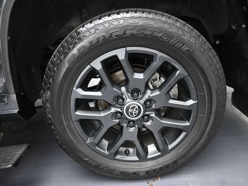 Used 2024 Toyota Sequoia Platinum AWD/4WD image 45