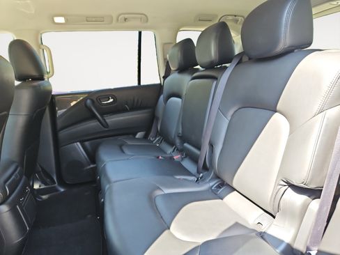 Used 2024 Nissan Armada SV image 13
