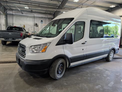 Used 2019 Ford Transit 350 XLT RWD image 6