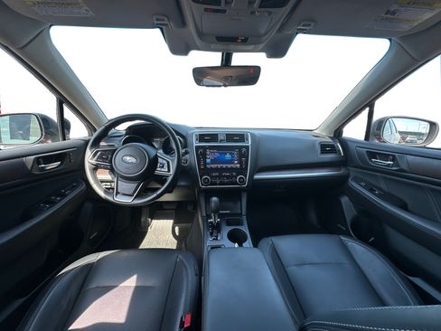 Used 2018 Subaru Outback 2.5i Limited AWD/4WD image 12