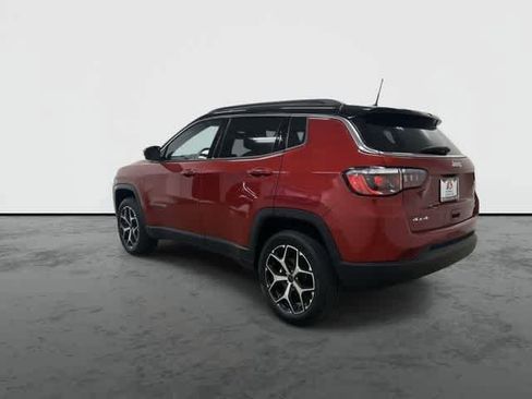 Used 2026 Jeep Compass Limited image 9