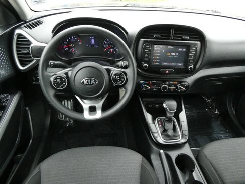 Used 2021 Kia Soul S FWD image 10