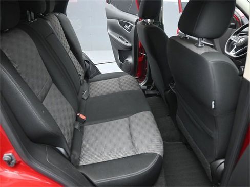 Used 2018 Nissan Rogue Sport SV w/ SV All-Weather Package image 12