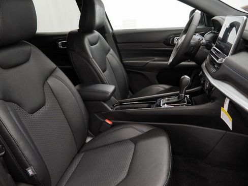 New 2026 Jeep Compass Latitude image 35