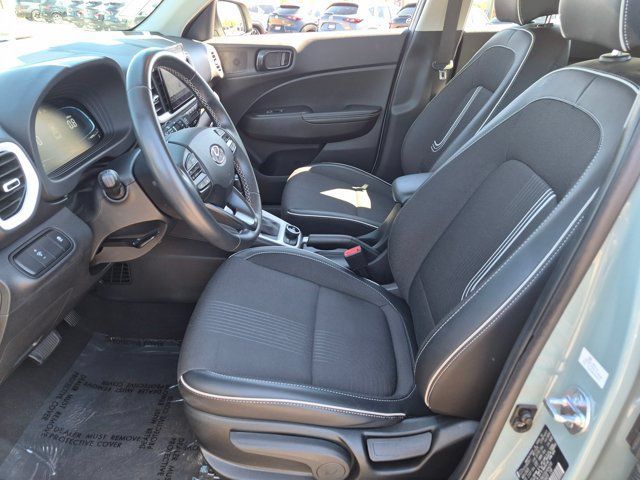 Used 2025 Hyundai Venue Limited FWD image 22