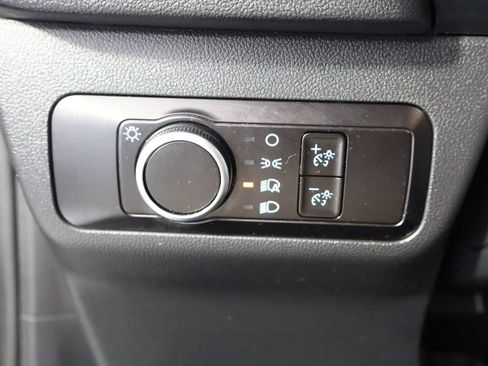 Used 2025 Ford Escape Active FWD image 29