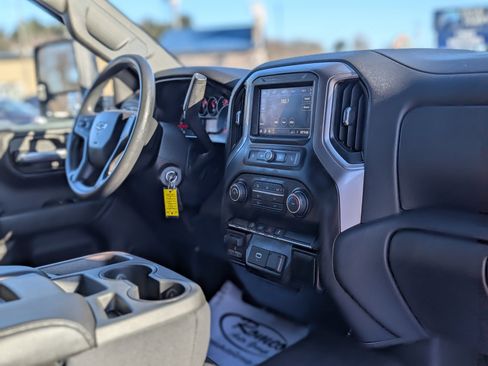 Used 2020 Chevrolet Silverado 1500 Custom Trail Boss w/ Custom Convenience Package image 38