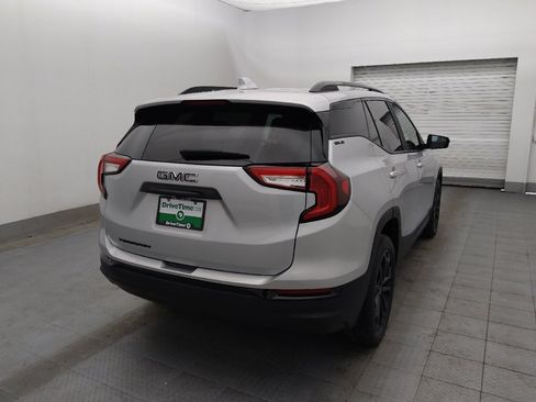 Used 2022 GMC Terrain SLE w/ Elevation Edition image 9