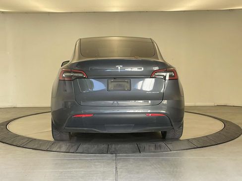 Used 2022 Tesla Model Y Long Range AWD/4WD image 4