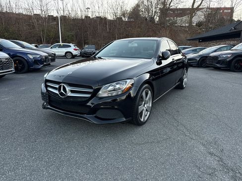 Used 2018 Mercedes-Benz C 300 Sedan image 2