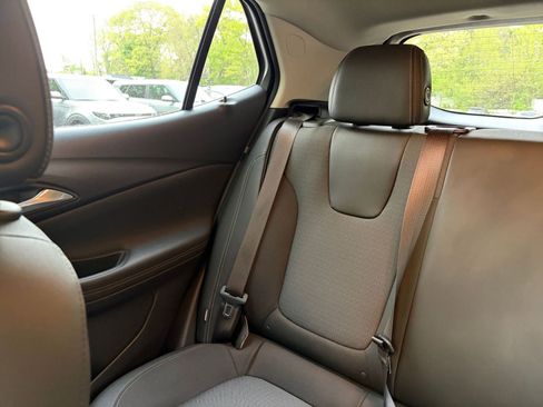 Used 2025 Buick Encore GX Preferred FWD image 37