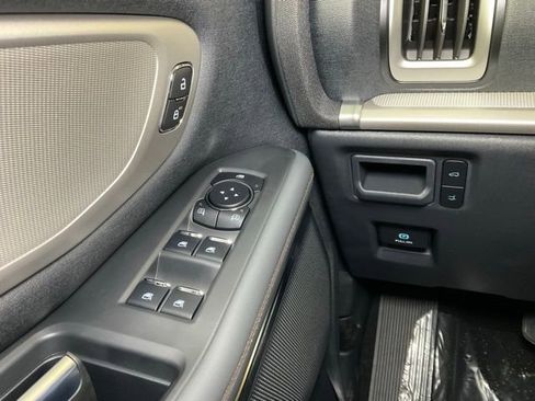 New 2025 Ford Expedition Active image 21