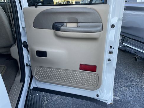 Used 2000 Ford F350 XLT image 31