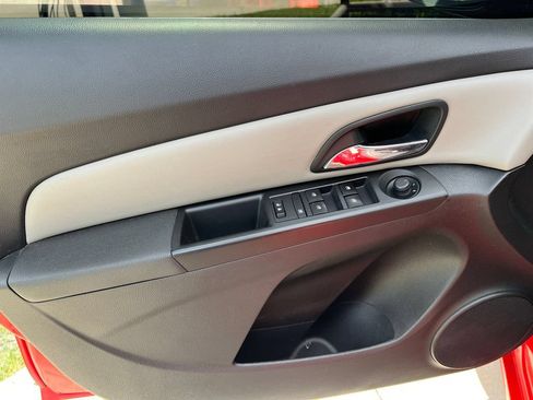 Used 2016 Chevrolet Cruze LT FWD image 16