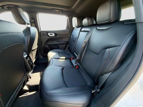 New 2026 Jeep Compass Trailhawk w/ Sun, Sound & Navigation Group AWD/4WD image 27