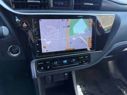 Used 2018 Toyota Corolla SE FWD image 12