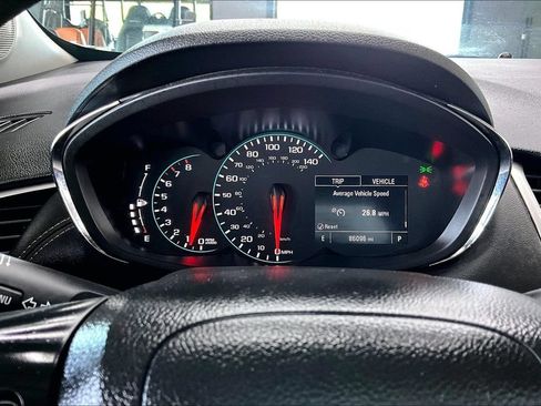 Used 2021 Chevrolet Trax LT AWD/4WD image 12