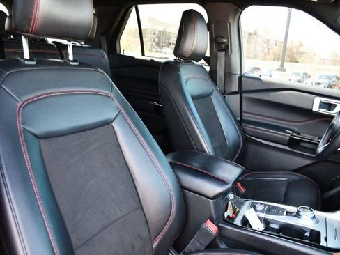 Used 2023 Ford Explorer ST-Line AWD/4WD image 24