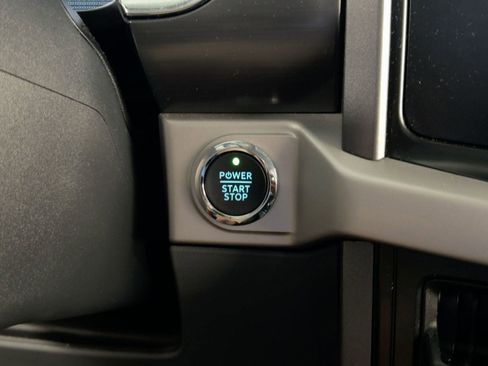 Used 2023 Ford F150 Lightning XLT image 24