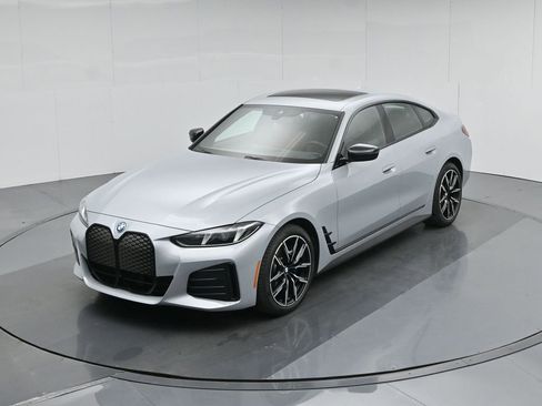 Used 2025 BMW i4 eDrive40 w/ M Sport Package image 38