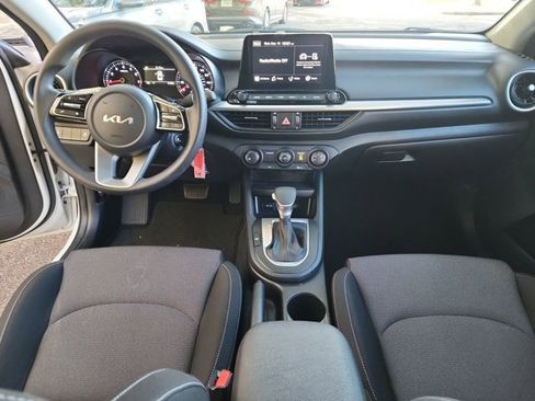 Used 2024 Kia Forte LXS image 9