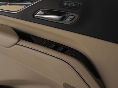 Certified 2022 Cadillac Escalade ESV Premium Luxury image 23