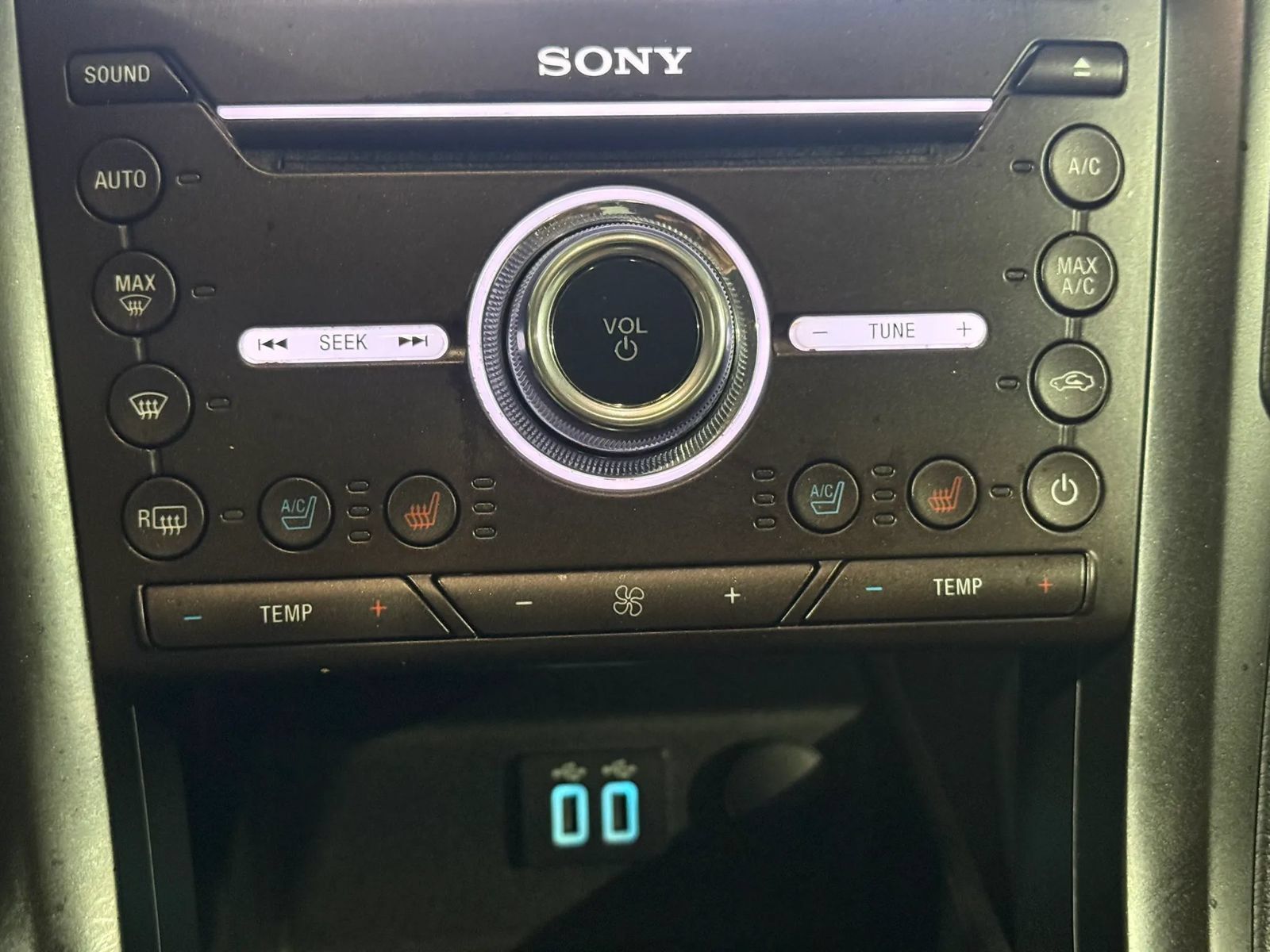 Used 2020 Ford Fusion Titanium FWD image 35