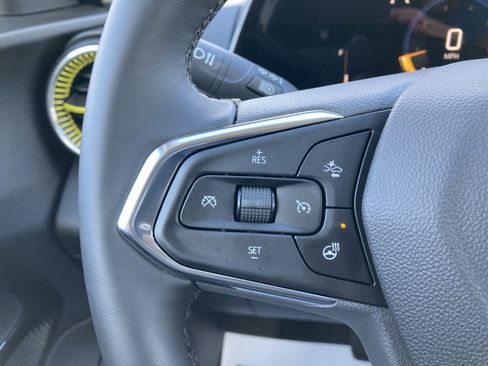 Used 2026 Chevrolet Trax LT w/ LT Convenience Package image 18