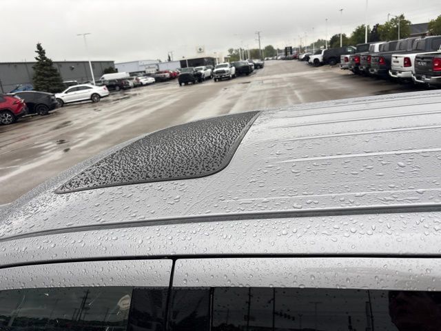Used 2018 Dodge Durango R/T AWD/4WD image 8
