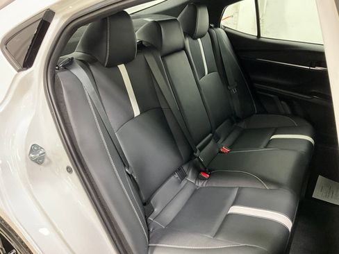 Used 2025 Toyota Camry SE image 24