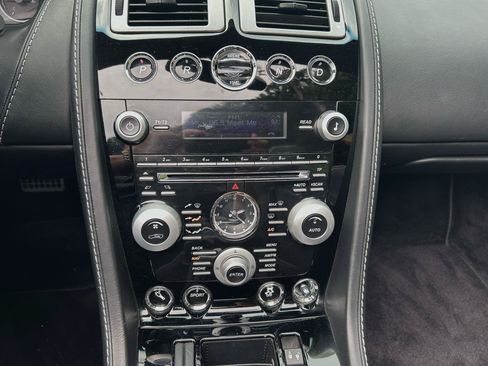 Used 2011 Aston Martin DBS Volante RWD image 19