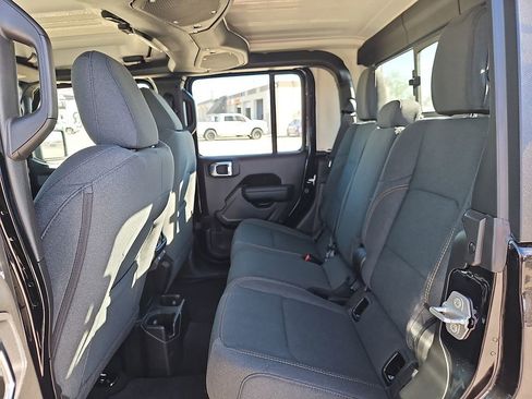 New 2026 Jeep Gladiator Sport AWD/4WD image 11