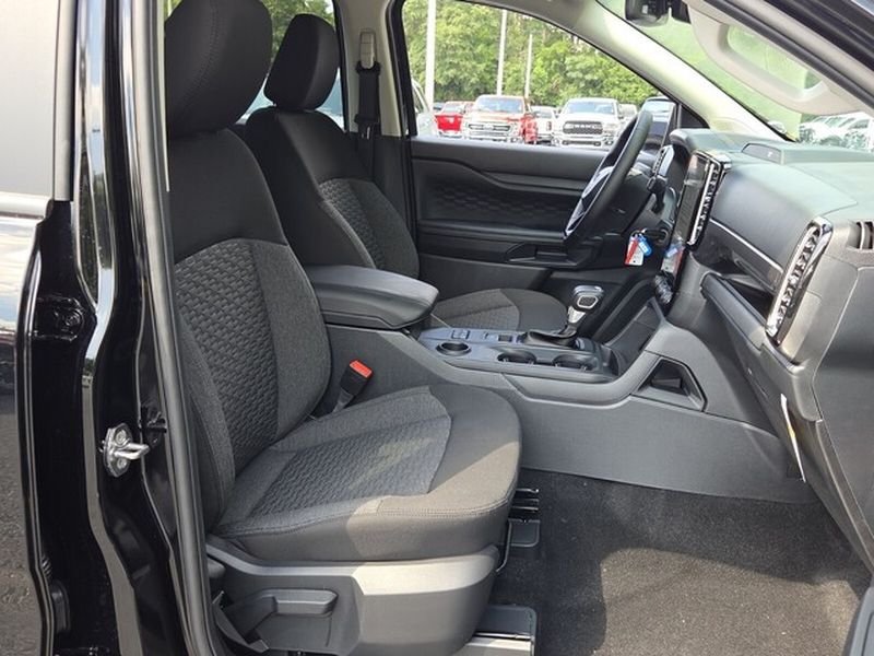 New 2026 Ford Ranger XLT w/ Black Appearance Package RWD image 17