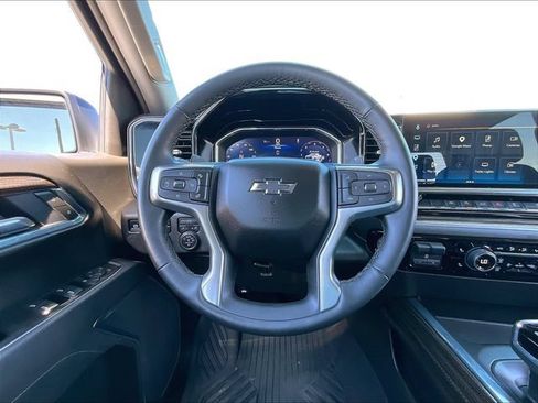 Used 2025 Chevrolet Silverado 1500 LT Trail Boss AWD/4WD image 17