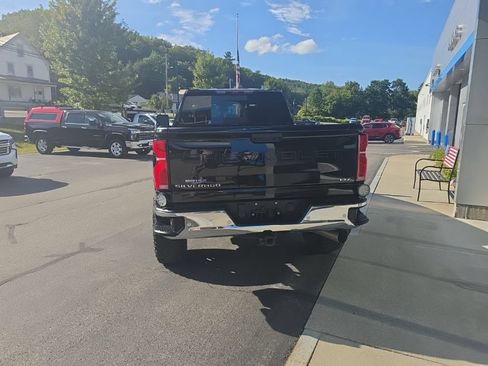 Used 2024 Chevrolet Silverado 3500 LTZ w/ LTZ Premium Package AWD/4WD image 7