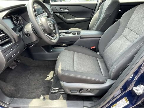 Used 2024 Nissan Rogue SV AWD/4WD image 12