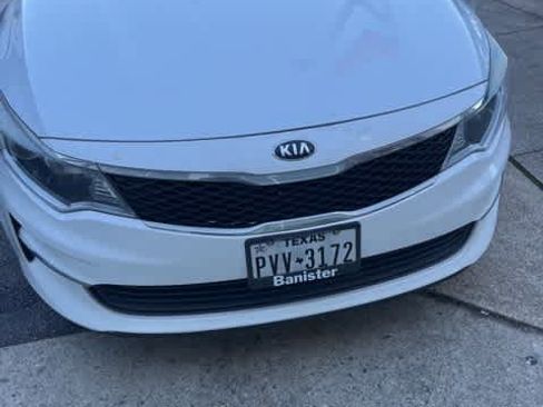 Used 2018 Kia Optima LX image 33