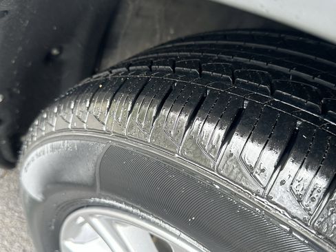 Used 2024 Honda CR-V EX-L image 12