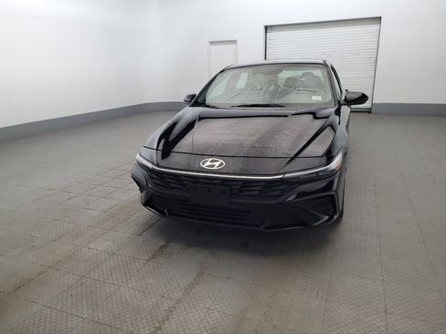 Used 2024 Hyundai Elantra SEL FWD image 15
