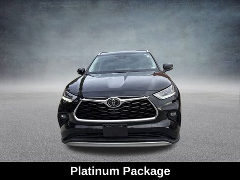 Used 2020 Toyota Highlander Platinum image 9