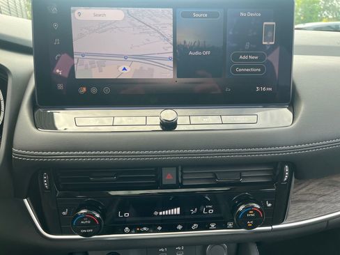 New 2026 Nissan Rogue Platinum AWD/4WD image 19
