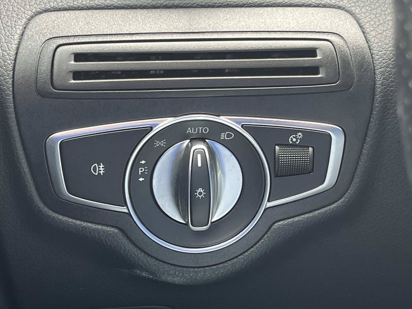 Certified 2019 Mercedes-Benz GLC 300 image 39