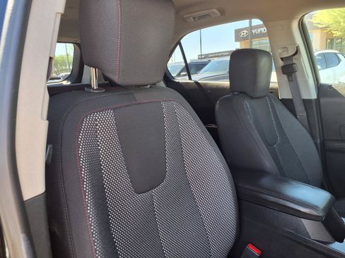 Used 2017 Chevrolet Equinox LT w/ Driver Confidence Package II FWD image 12