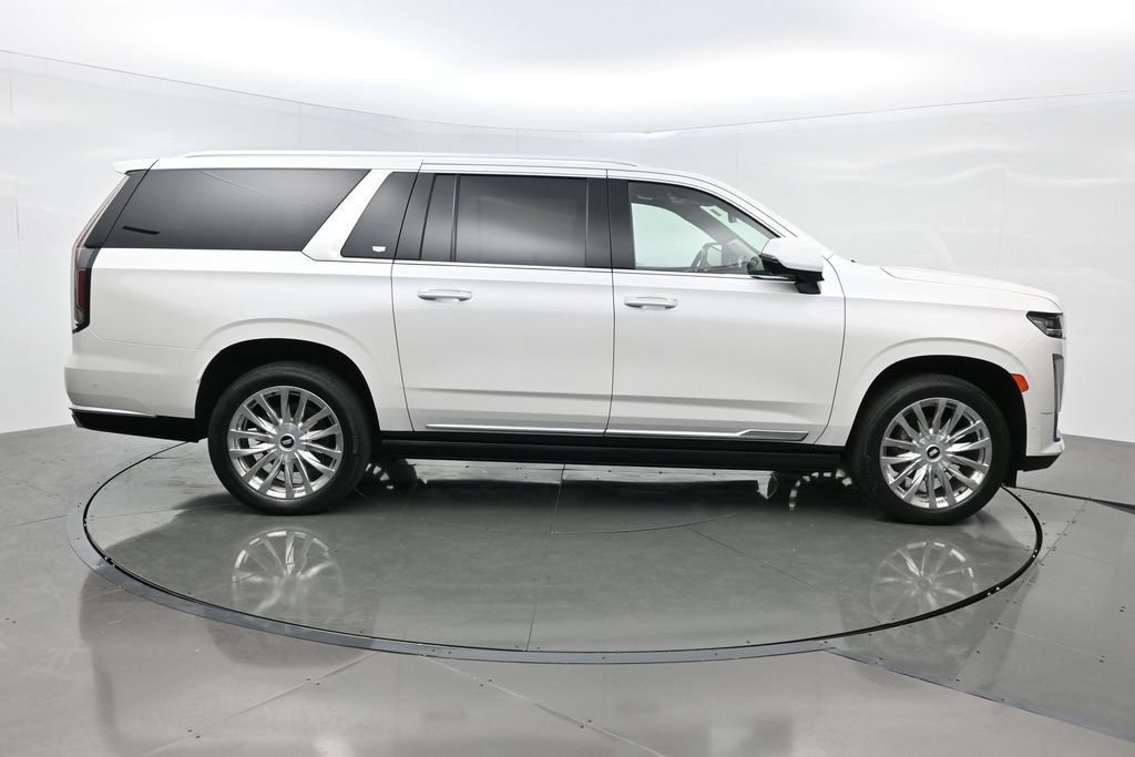 Used 2022 Cadillac Escalade ESV Premium Luxury w/ Performance Package AWD/4WD image 7