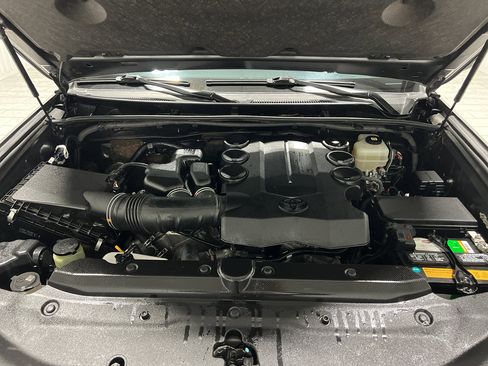 Used 2021 Toyota 4Runner TRD Off-Road Premium image 29