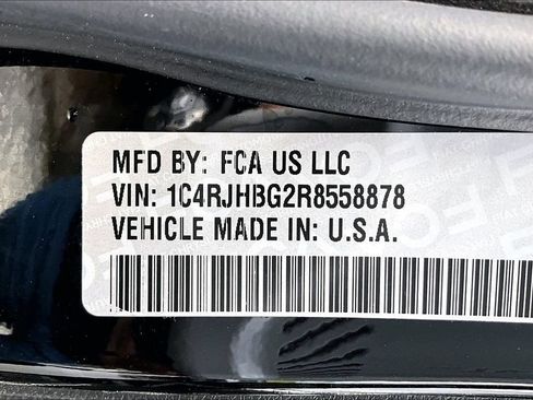 Used 2024 Jeep Grand Cherokee Limited w/ Black Appearance Package image 20