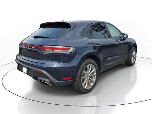 Used 2023 Porsche Macan AWD/4WD image 3